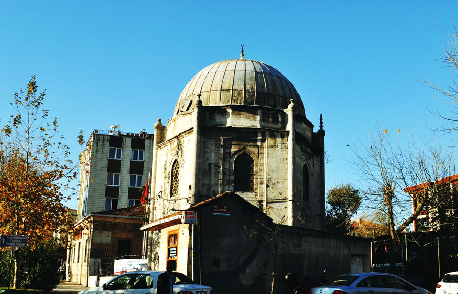 Gazi Ahmet Paşa Türbesi ve Haziresi